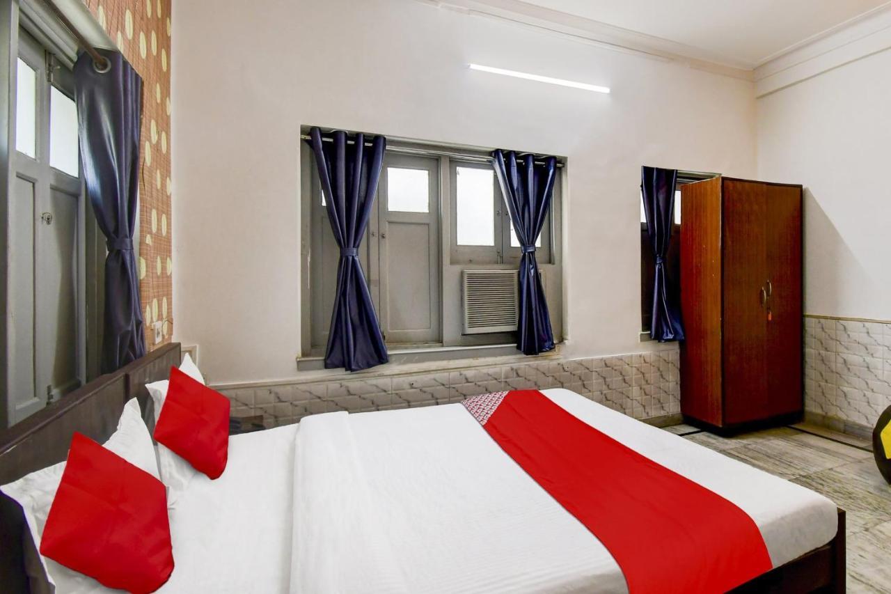 Super Oyo Hotel O Fantasy Stay Vibe Калькутта Экстерьер фото