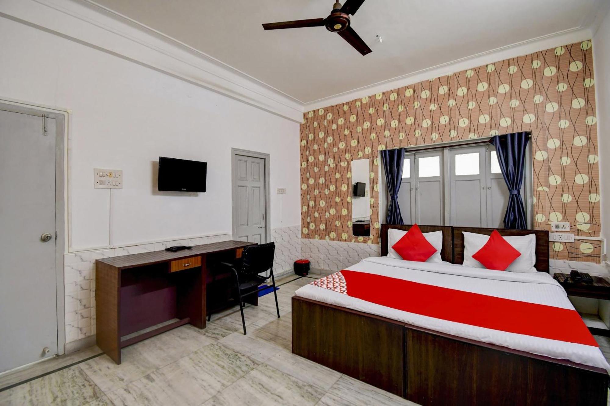 Super Oyo Hotel O Fantasy Stay Vibe Калькутта Экстерьер фото
