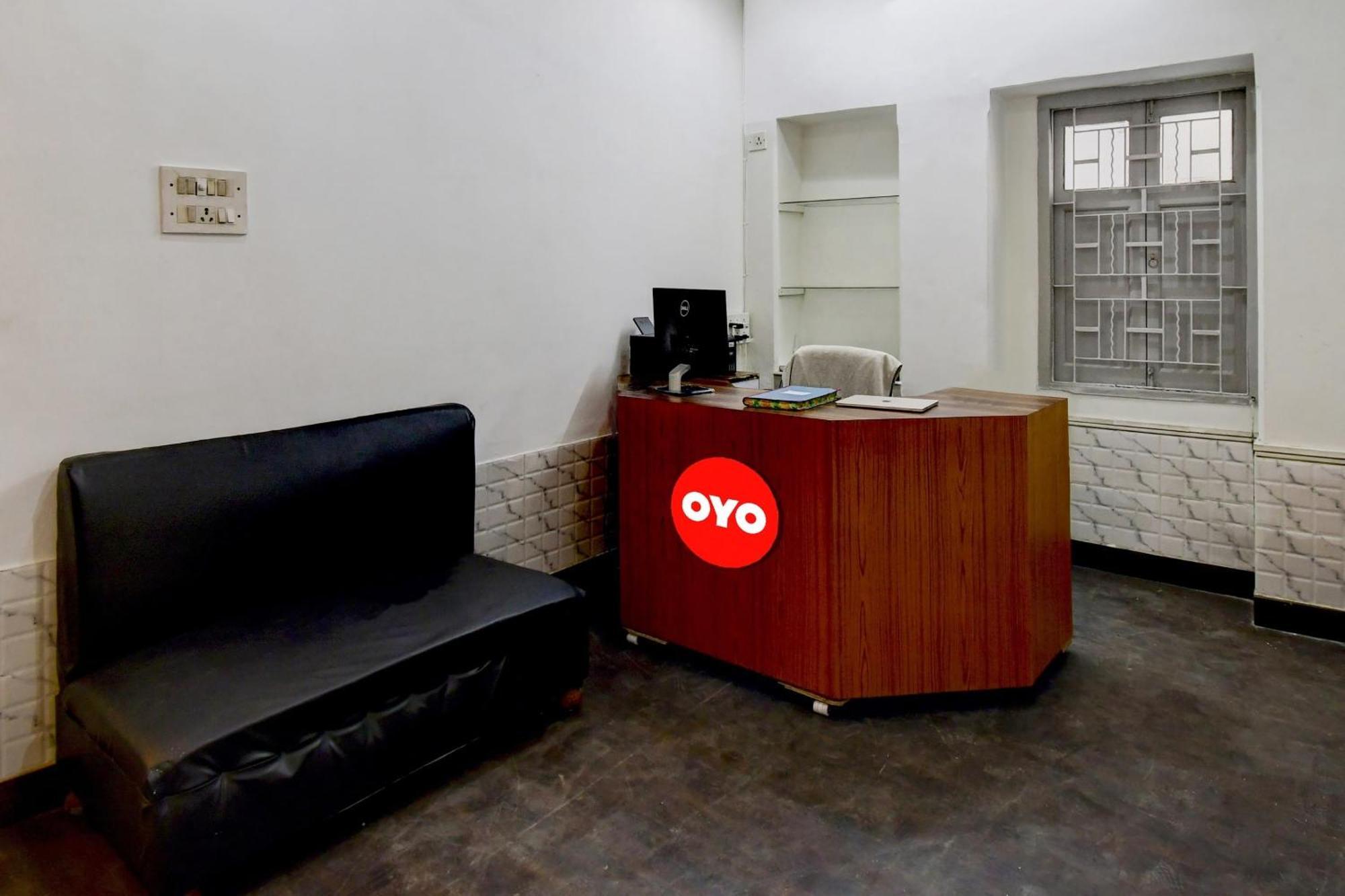 Super Oyo Hotel O Fantasy Stay Vibe Калькутта Экстерьер фото